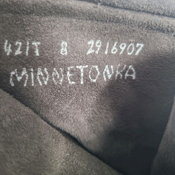 Minnetonka Front Lace Grey Suede Moccasin Ankle High Boot Women's Size 8 - Picture 4 of 5